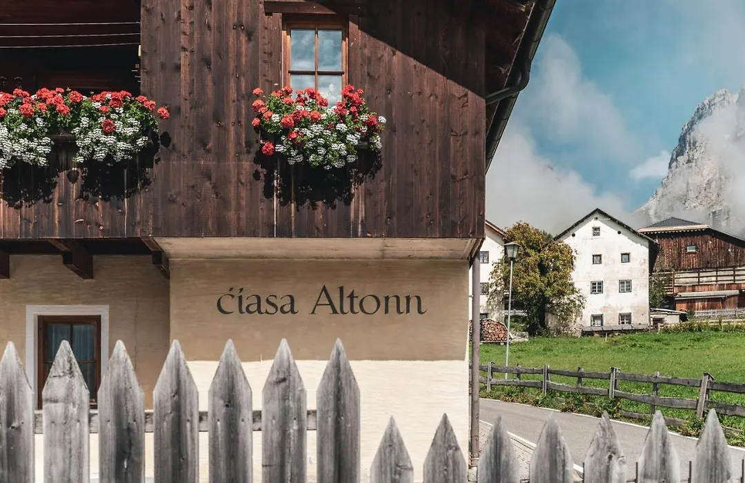 Ciasa Altonn-1